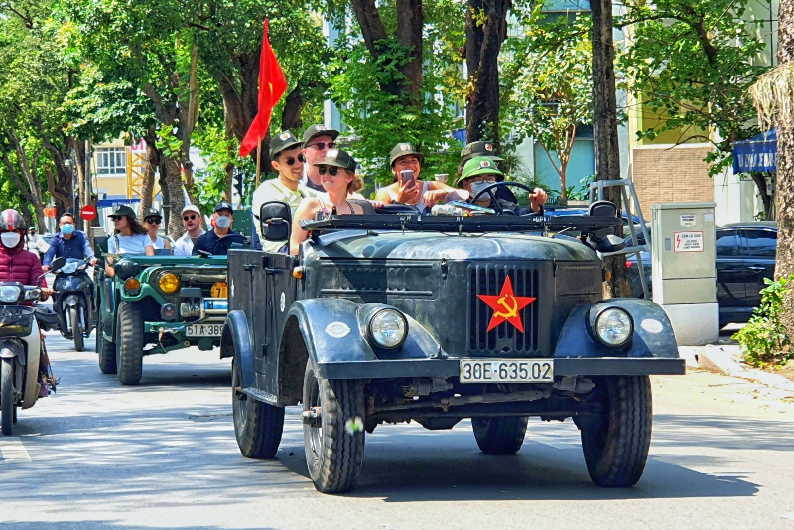 HIDDEN GEM HANOI- CULTURE MOTORCYCLE/JEEP TOUR (4.5 HOURS)