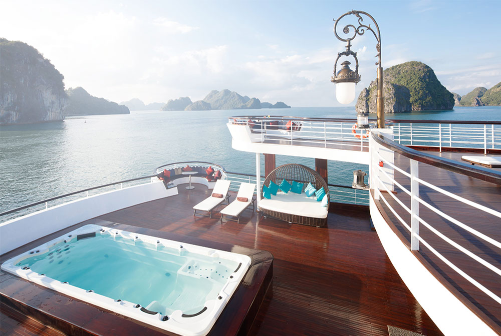 5 STAR/ AMBASSADOR I HA LONG