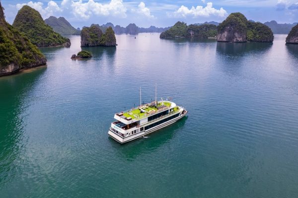 PREMIUM CRUISE - 1 DAY HA LONG EXCURSION