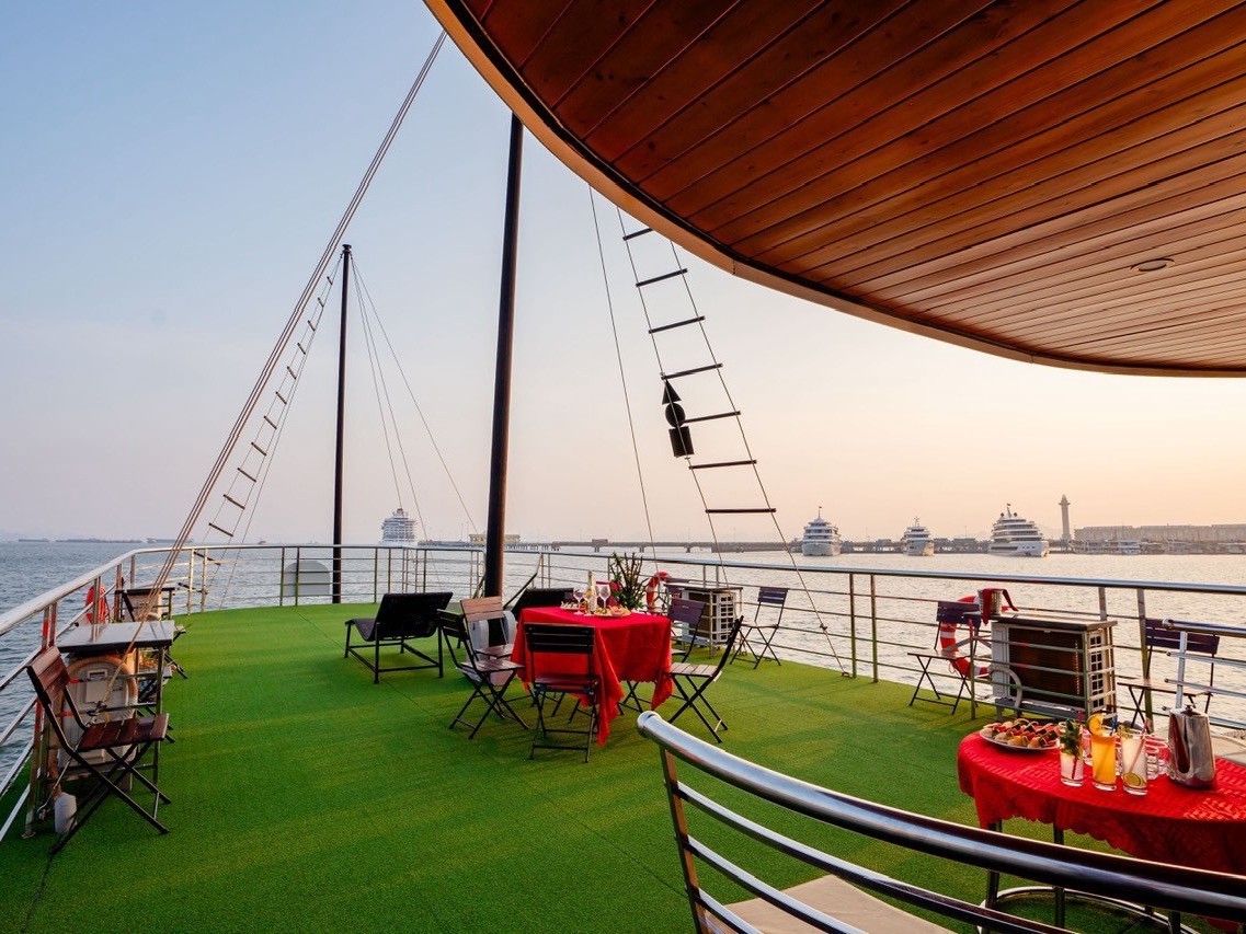 PRIVATE HA LONG BAY JOURNEY FULL DAY